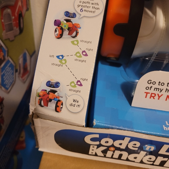 Fisher Price Code and Learn KinderBot - Picture 10 of 12